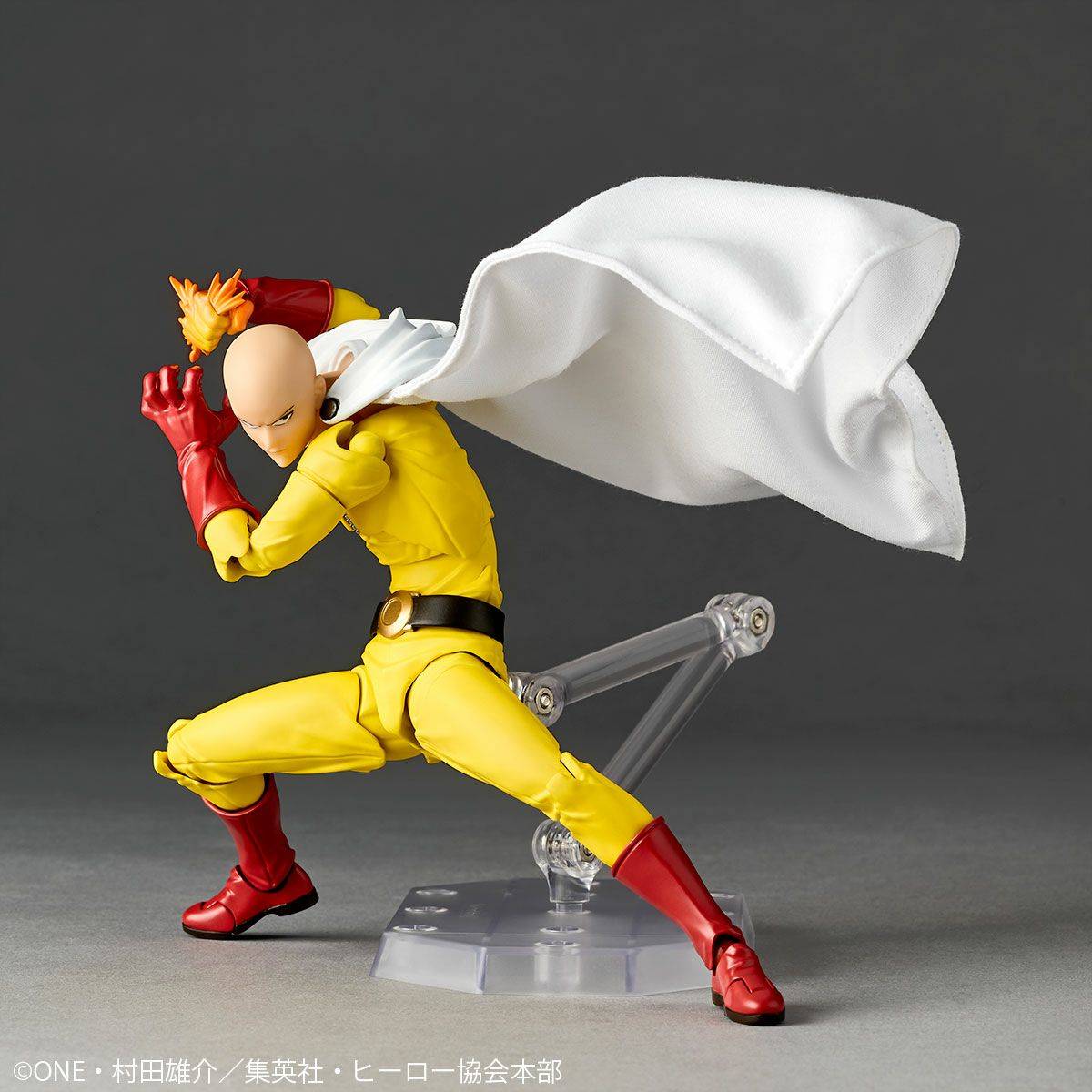 Amazing Yamaguchi Revoltech Saitama + BONUS - One Punch Man