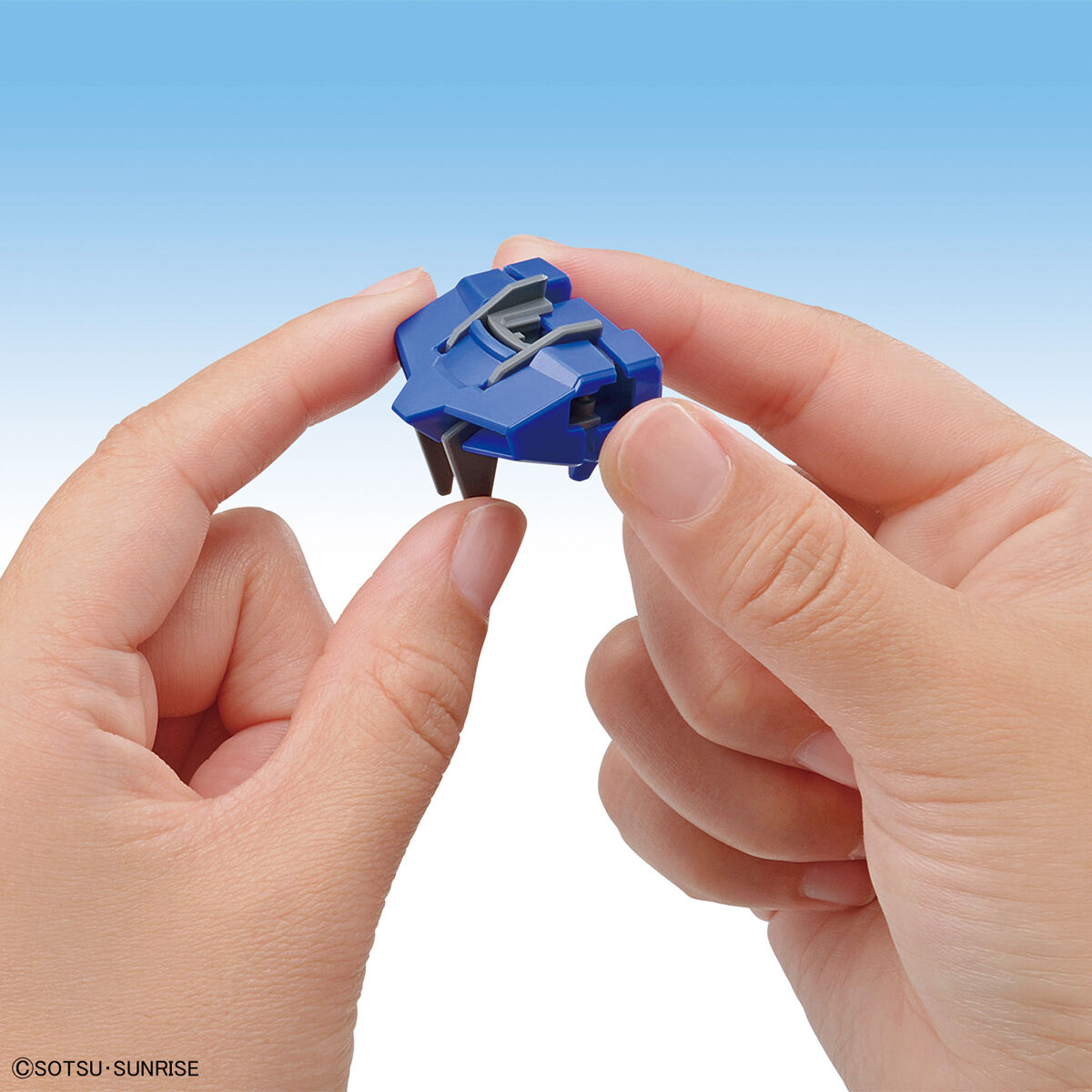 Entry Grade Strike Gundam - Escala 1/144 - Bandai