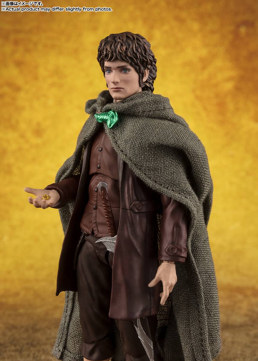S.H. Figuarts - Frodo Baggins & Gollum - The Lord Of The Rings