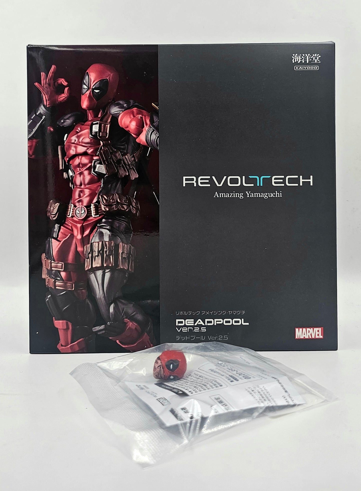 Amazing Yamaguchi Revoltech - Deadpool Ver 2.5 con BONUS