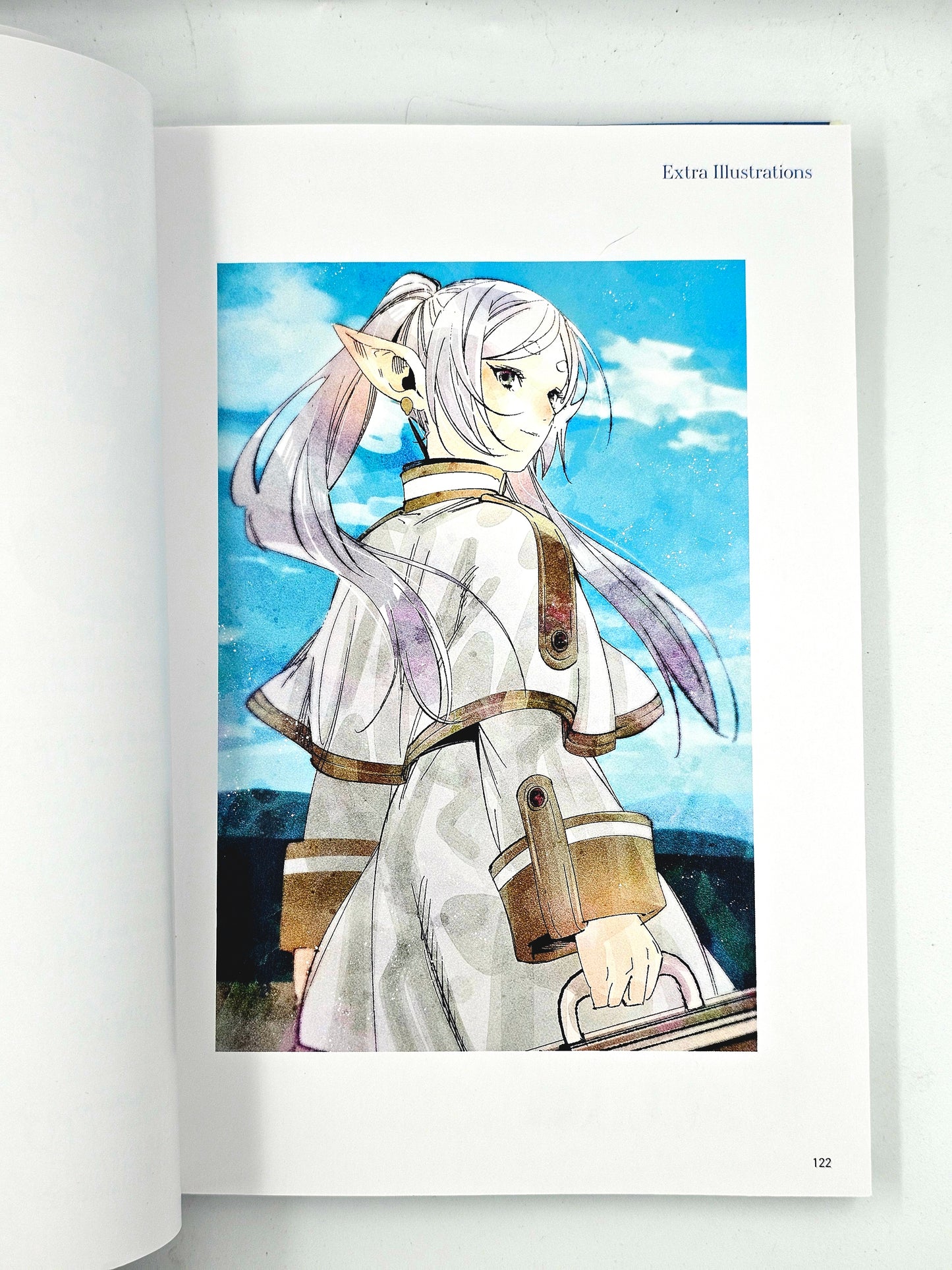 Libro de  Arte - Frieren: Más Allá del Final del Viaje - Art Works