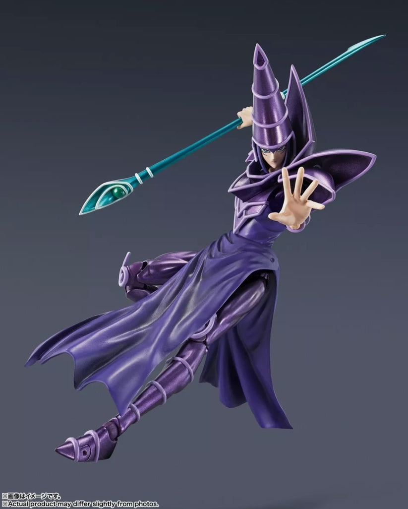 S.H. MonsterArts Mago Obscuro - Dark Magician Yu-Gi-Oh! [Con Caja Dañada]