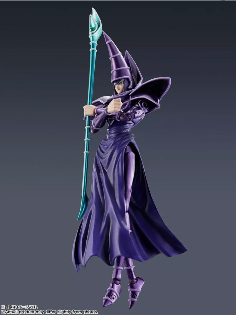 S.H. MonsterArts Mago Obscuro - Dark Magician Yu-Gi-Oh! [Con Caja Dañada]