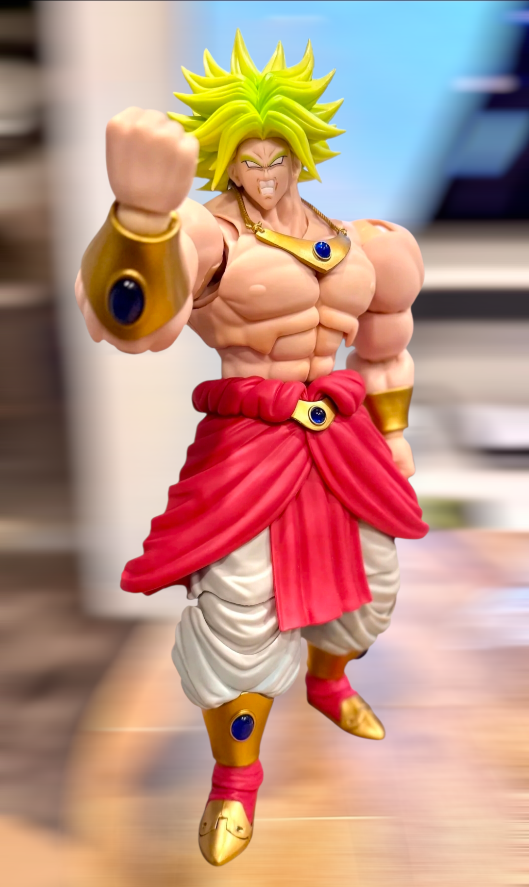 Red Bolt Studios Fenrir RL003 - Broly Super Saiyan Z - Kong