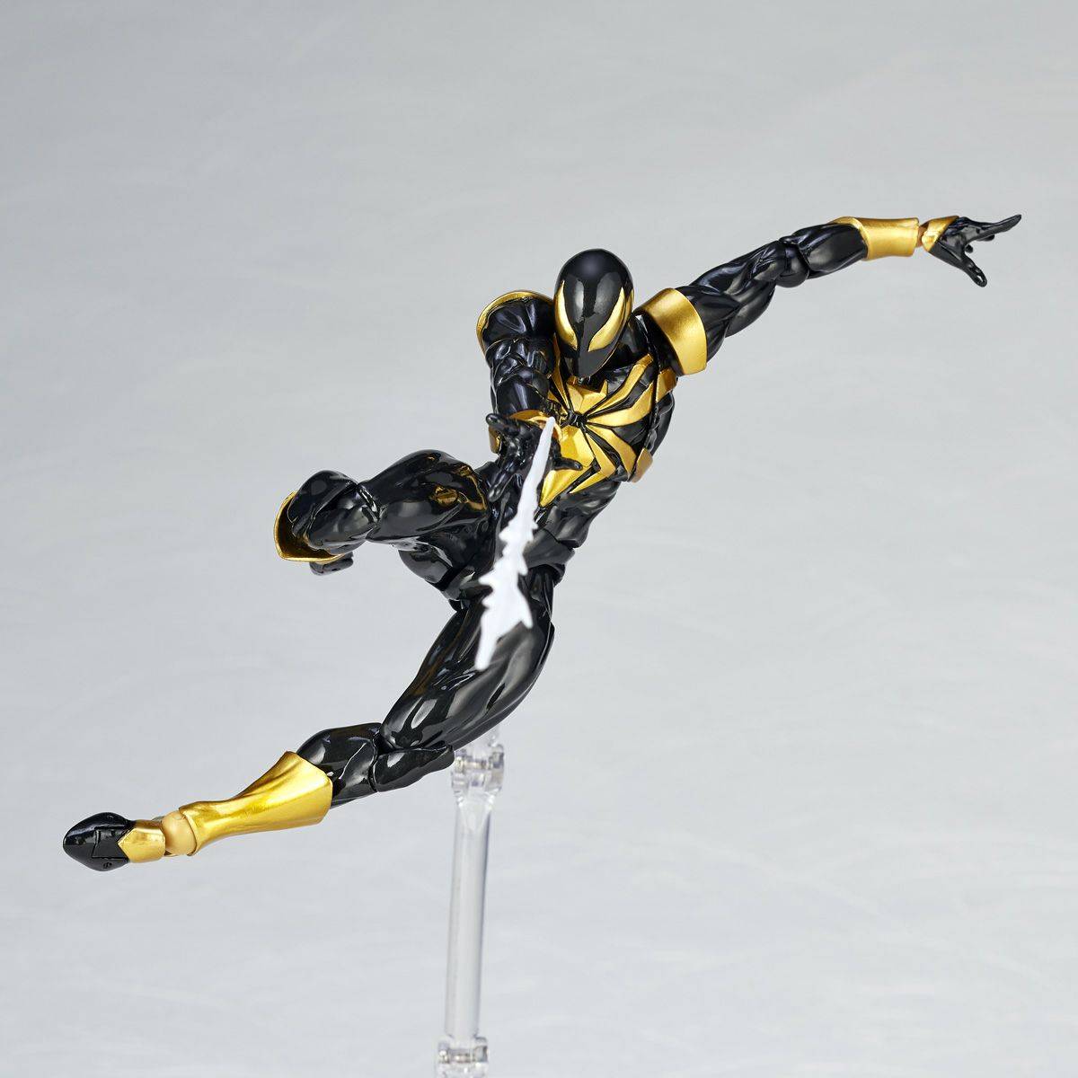 Revoltech Amazing Yamaguchi Iron Spiderman Onyx Black – Daimaku Store