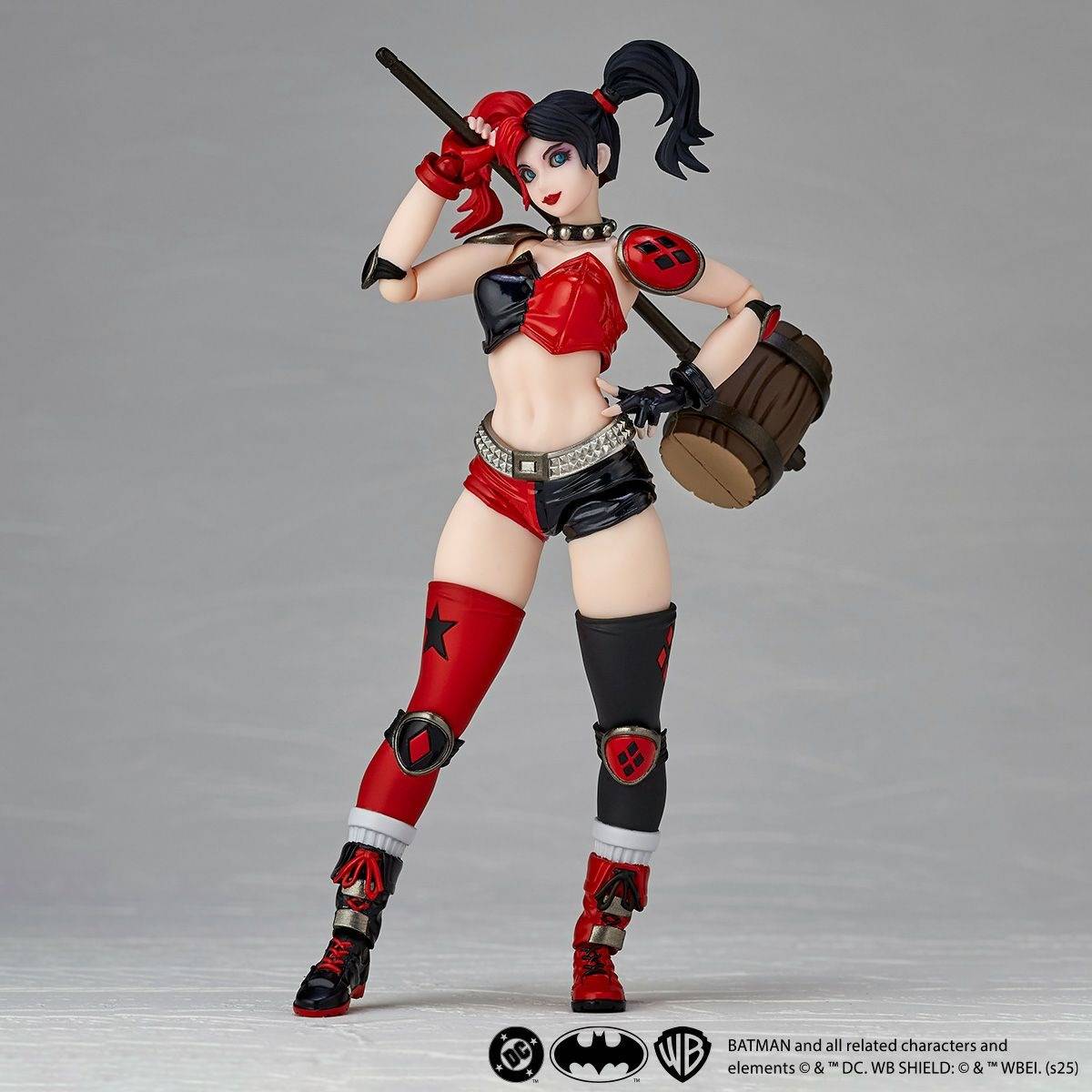 Revoltech Amazing Yamaguchi Harley Quinn Red x Black