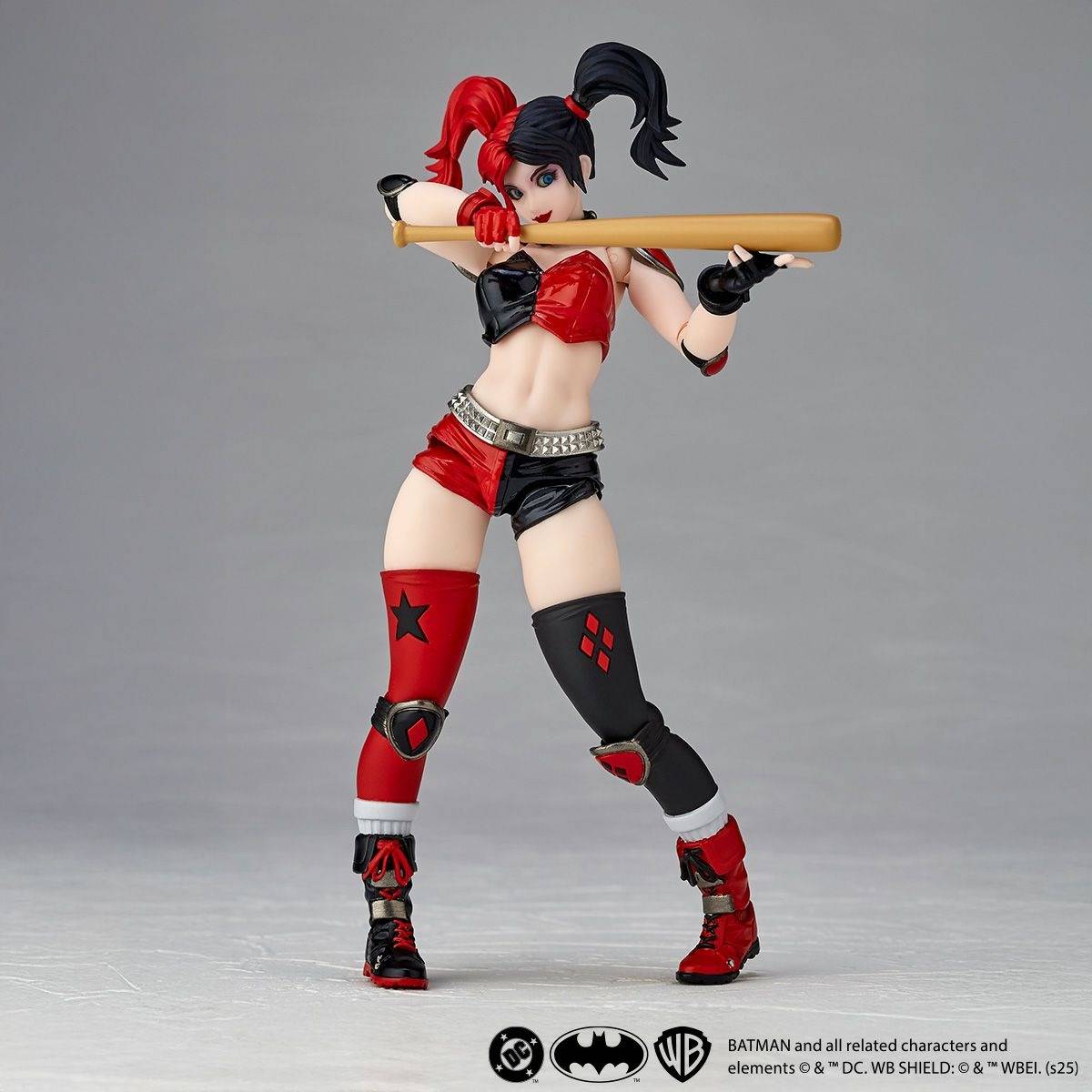 Revoltech Amazing Yamaguchi Harley Quinn Red x Black
