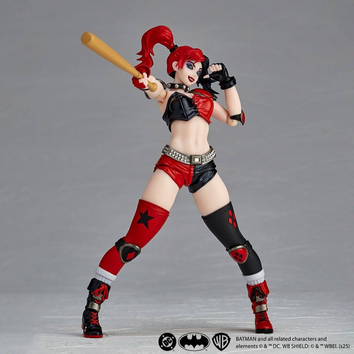 Revoltech Amazing Yamaguchi Harley Quinn Red x Black