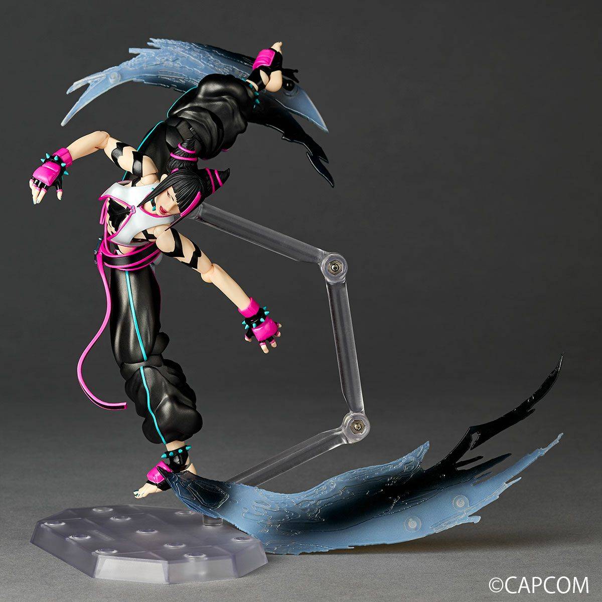 Amazing Yamaguchi Revoltech Juri Han [Street Fighter 6] + Bonus