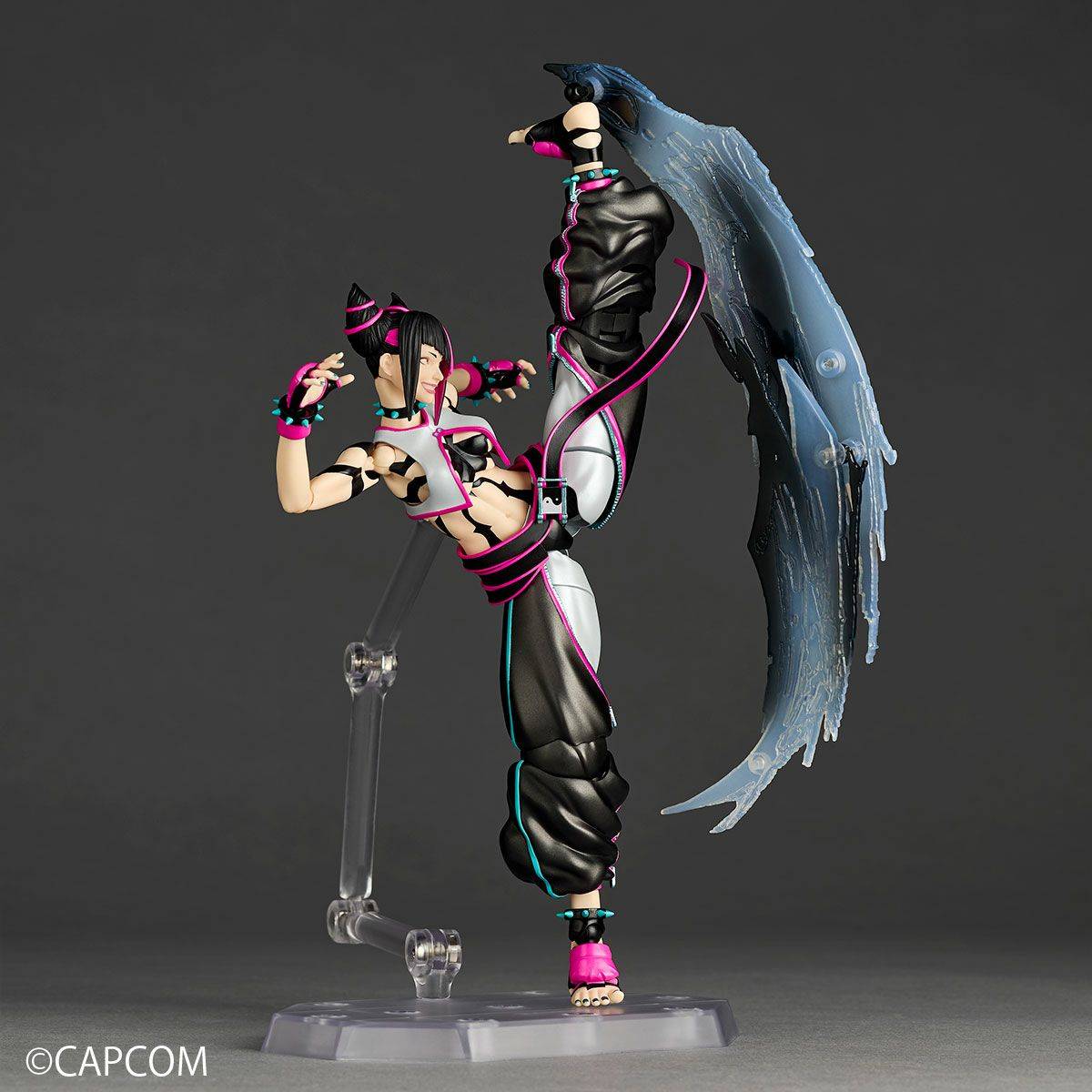 Amazing Yamaguchi Revoltech Juri Han [Street Fighter 6] + Bonus