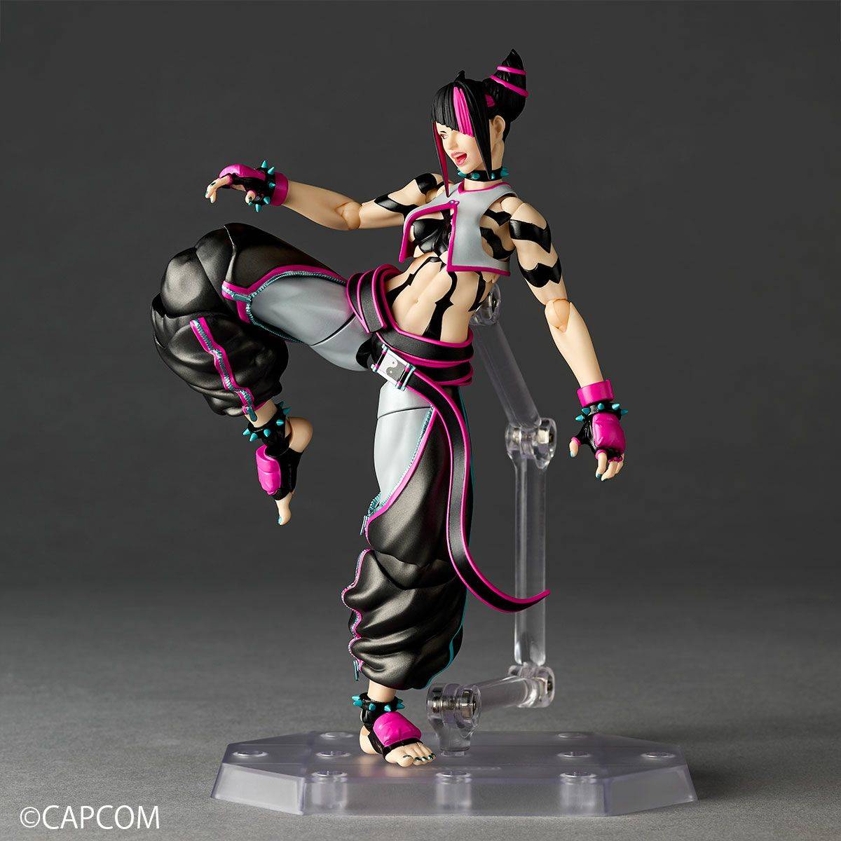 Amazing Yamaguchi Revoltech Juri Han [Street Fighter 6] + Bonus