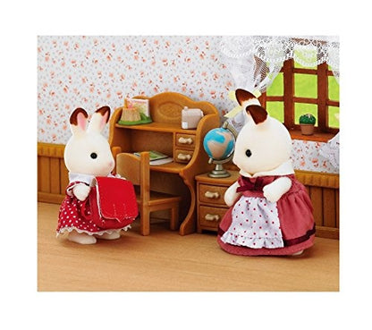 Sylvanian Families Niña Conejo Chocolate con escritorio