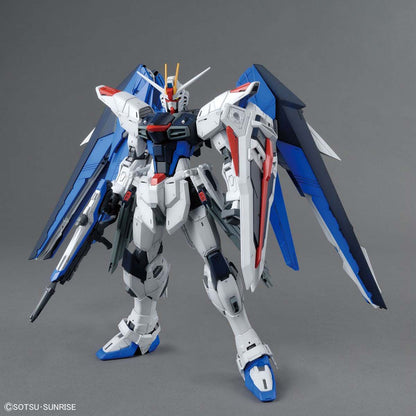 MG 1/100 Freedom Gundam Ver. 2.0