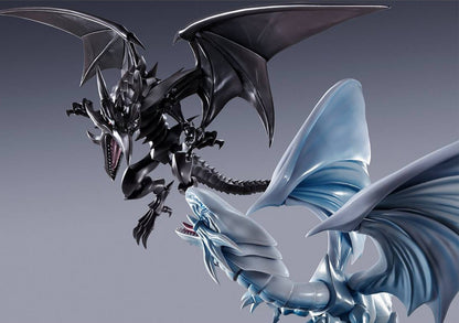 S.H. MonsterArts Dragon Negro de Ojos Rojos