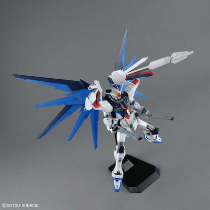 MG 1/100 Freedom Gundam Ver. 2.0